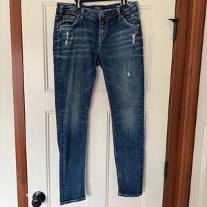 Silver Jeans Women's Distressed Blue Skinny super stretch capris